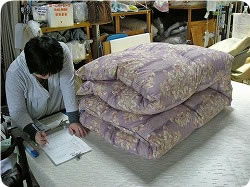 梱包前の最終チェックを行います。